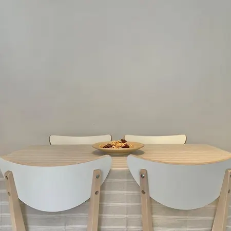 3 Habitaciones, Terraza Y A 200 Metros De La Playa Apartamento Málaga