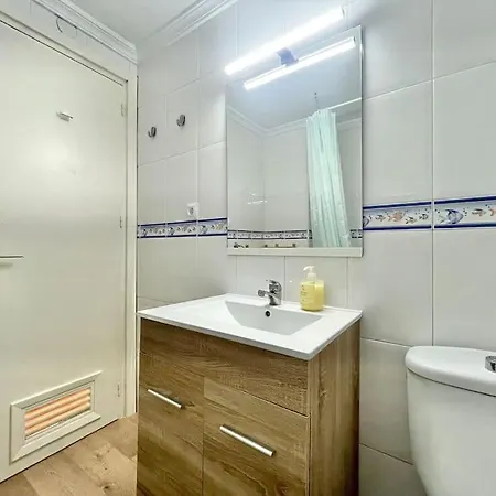 3 Habitaciones, Terraza Y A 200 Metros De La Playa Apartamento Málaga