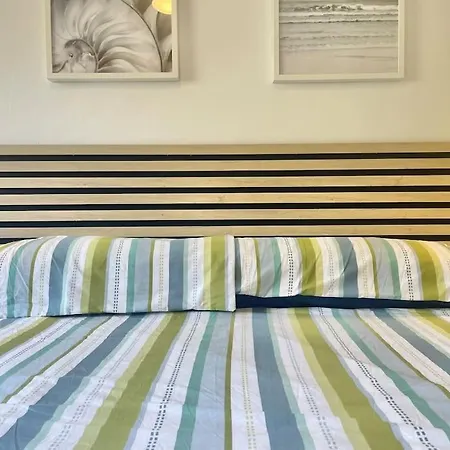 3 Habitaciones, Terraza Y A 200 Metros De La Playa Apartamento *