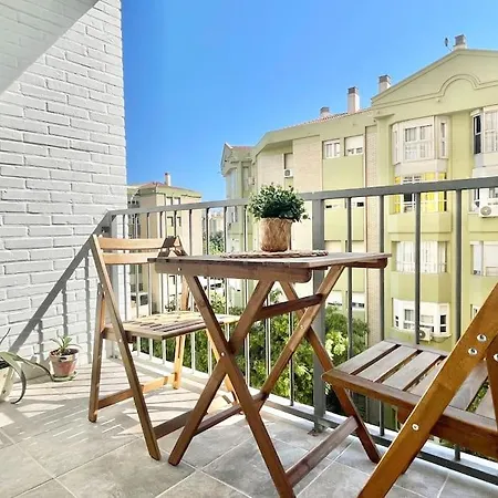 3 Habitaciones, Terraza Y A 200 Metros De La Playa Apartamento Málaga